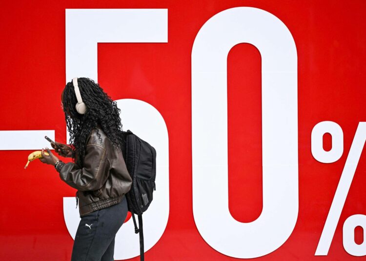 Niillä, joilla on työtä, se on entistä huonompaa ja riittämättömämpää elämiseen.