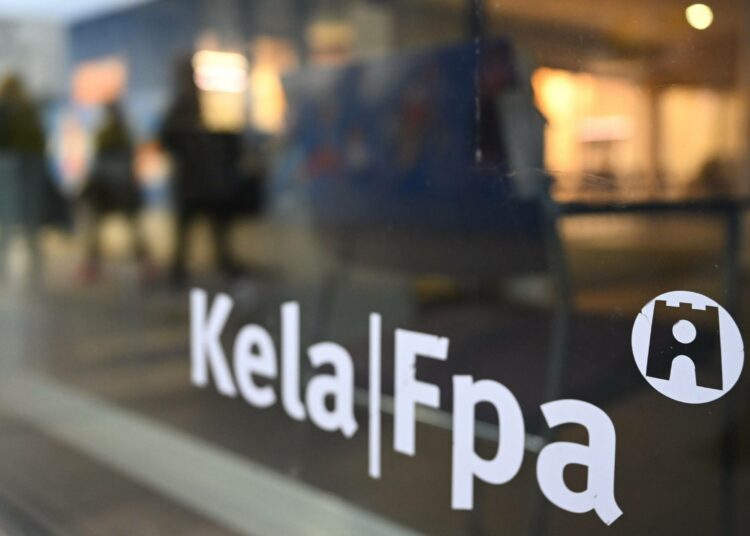 Kelan mukaan tuhatkunta työtöntä aiempaa enemmän lopetti työskentelyn suojaosan poistamisen jälkeen.