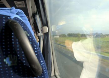 Kaukoliikenteelle voidaan antaa tukea vain, jos linja-autoliikennettä ei muutoin saada seudulle.
