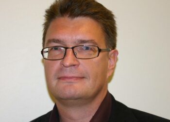 Ammattiliitto Pron edustajiston puheenjohtaja Jorma Malinen ilmoittautui ensimmäisenä puheenjohtajakisaan.