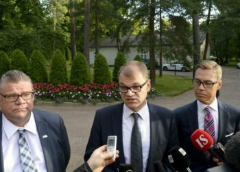 Rikkaatkin osallistuvat taloustalkoisiin, kertoi pääministeri Juha Sipilä aamulla. Hallitus tiedottaa asiasta torstaina iltapäivällä.