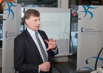 Kuntaliiton toimitusjohtaja Jari Koskinen kertoi keskiviikkona, että kuntien velkaantuminen saatiin kuriin. – Tälle vuodelle näkymät eivät ole yhtä hyvät. Yksin kiky maksaa kunnille 170 miljoonaa.