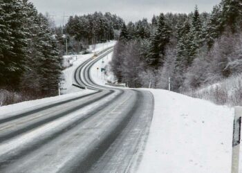 Kirjoittaja ei hyväksy tienpitoyhtiötä.