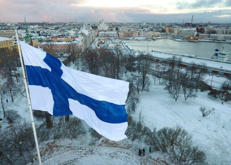 Kirjoittajan mukaan Suomi ei halua poistaa köyhyyttä ja nälkää.