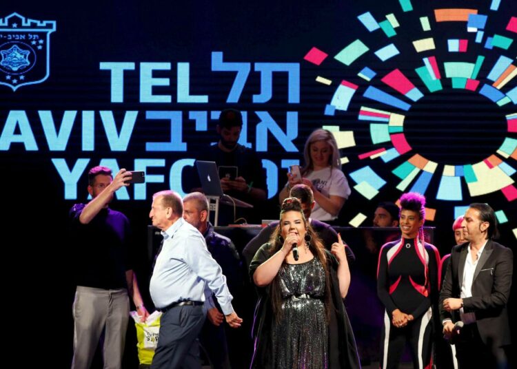 Euroviisuvoittaja Netta Barzilai esiintyi heti voittonsa jälkeen  toukokuussa Tel Avivissa tervetulokonsertissa.