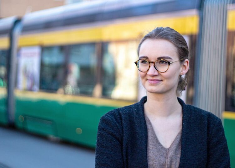 – Prometheus-leiri oli minulle yksi tärkeä hetki jolloin ymmärsin, että haluan työkseni tutkia ja vaikuttaa siihen että maailma olisi oikeudenmukaisempi ja tasa-arvoisempi, kertoo Anna Lemström.