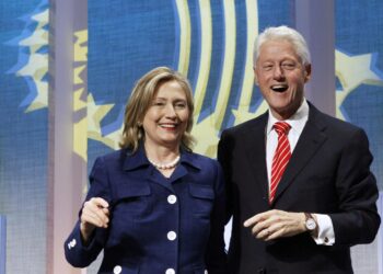Hillary ja Bill Clinton kuvattuina New Yorkissa syyskuussa.