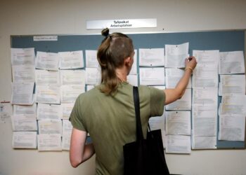 Teollisen palkkatyöyhteiskunnan sanasto ei riitä tavoittamaan nykytalouden ja politiikan todellisuutta, saati luomaan sitä.