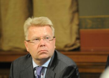 Elinkeinoelämän keskusliiton toimitusjohtajan Jyri Häkämiehen mukaan hallituksen on nyt arvioitava kokonaistilanne.