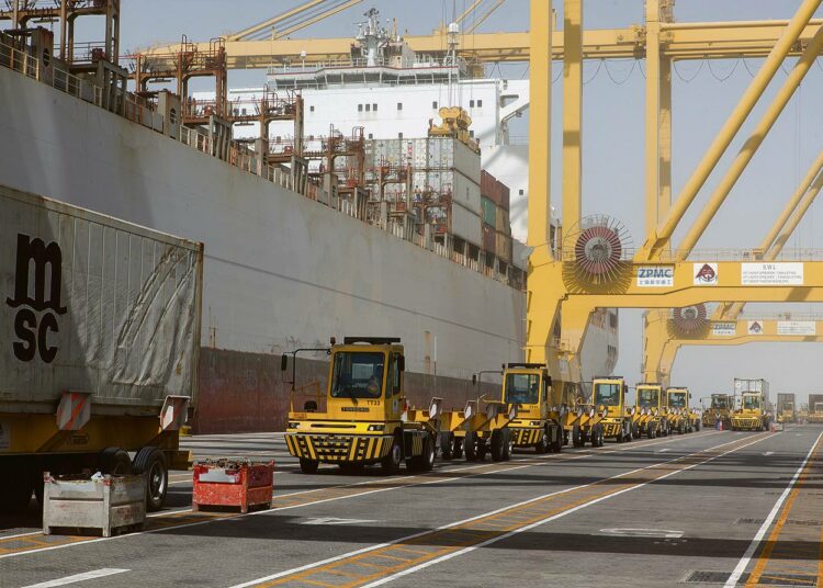 Qatarin uusi, Mesaieedin kaupungissa sijaitseva satama Hamad avattiin viime syyskuussa. Se pystyy käsittelemään 7,5 miljoonaa konttia vuodessa.