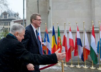 Pääministeri Matti Vanhaselle, joka kuvassa astelee helmikuussa pidettyyn ylimääräiseen Eurooppa-neuvoston kokoukseen, uuden strategian hyväksyminen voi jäädä viimeiseksi toimeksi Eurooppa-neuvostossa.