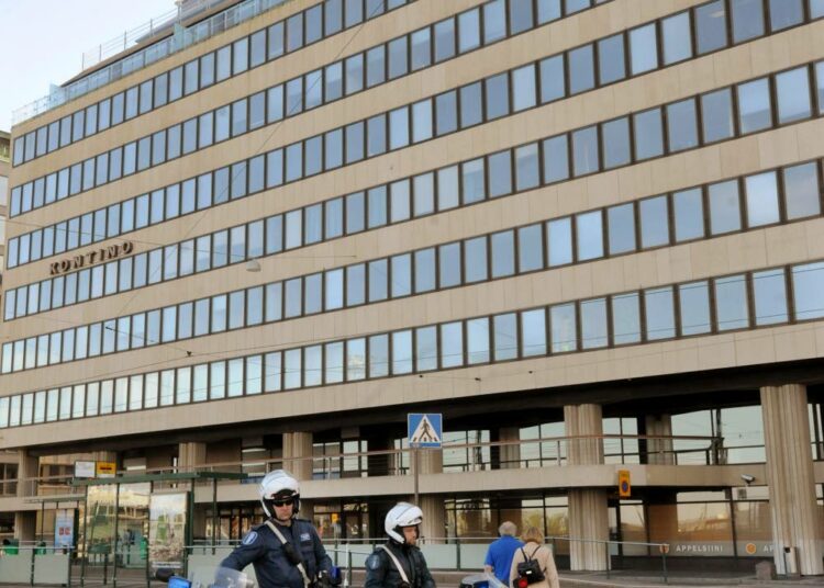 –Liikkuvan poliisin lakkauttaminen olisi hölmöläisten hommaa, toteaa AKT:n liittosihteeri Arto Sorvali.