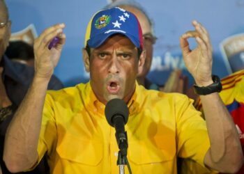Vaalit hävinnyt opposition presidenttiehdokas Henrique Capriles kehotti kannattajiaan kaduille.