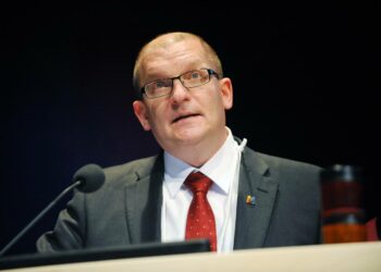 Metalliliiton puheenjohtaja Riku Aalto varoitti, että elokuussa alkavissa sopimusneuvotteluissa on edessä heikennysesityksiä.