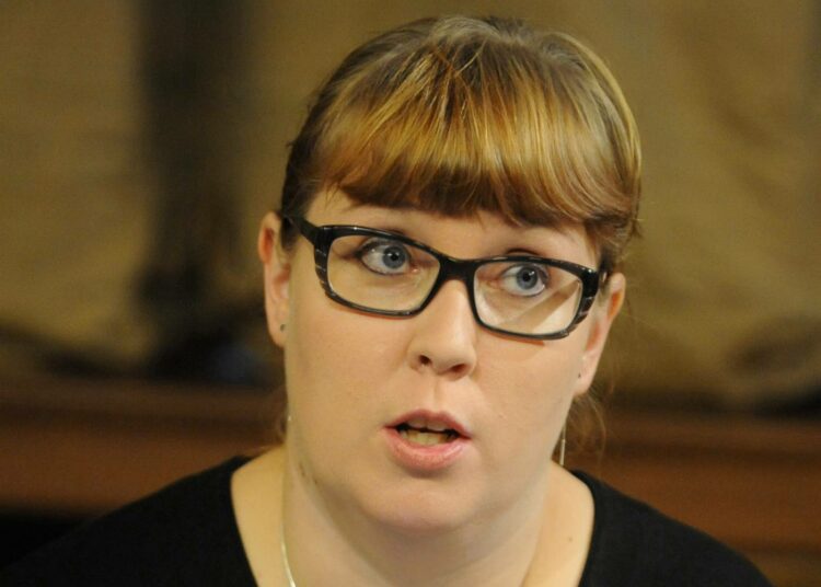 Kysy liikenneministeri Merja Kyllöseltä.