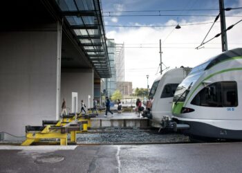 Pääkaupunkiseudun lähijunista kuusi prosenttia myöhästyi elokuussa.