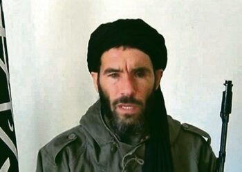 Mokhtar Belmokhtar otti vastuun algerialaisen kaasunporauslaitoksen kaappausdraamasta. Brittiasiantuntijan mukaan Belmokhtarin ryhmä saattoi toimia yhteistyössä Algerian tiedustelupalvelun kanssa.