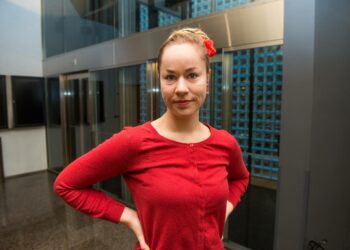 Hanna Sarkkinen.