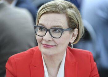 Sisäministeri Risikon puheet maailmanrauhan tavoittelusta ovat täysin absurdeja tilanteessa, jossa Suomi on asevientinsä kautta osallisena kansainvälisissä konflikteissa.