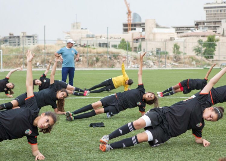 Jordanian naisten maajoukkue harjoituksissa Ammanissa.