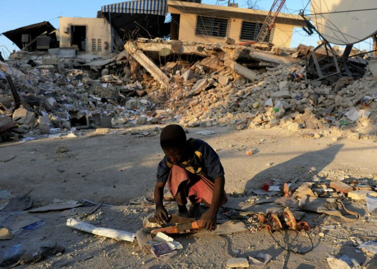 Kahden ja puolen vuoden takainen maanjäristys syvensi Haitin ahdinkoa entisestään. Kuva tammikuulta 2010.