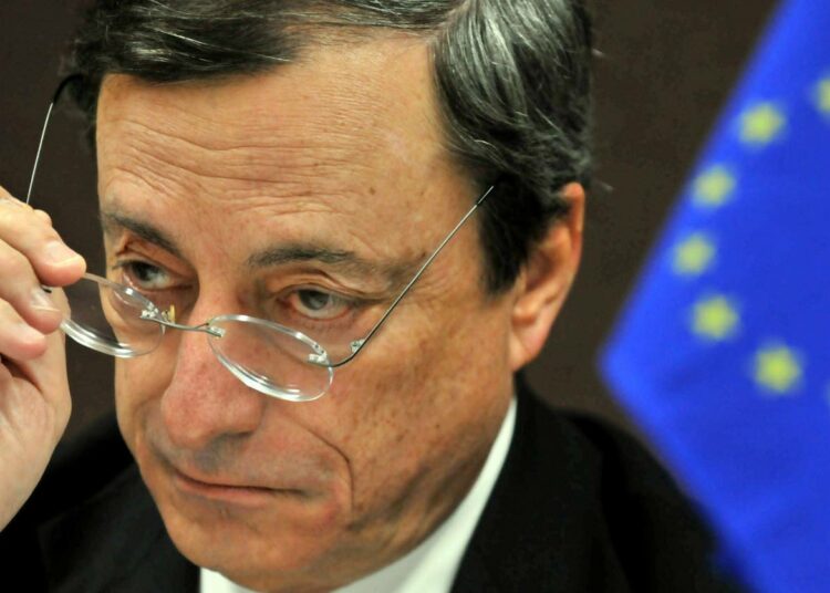 Mario Draghi, omapäinen mies.