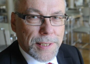 Kansanedustaja Erkki Virtanen.