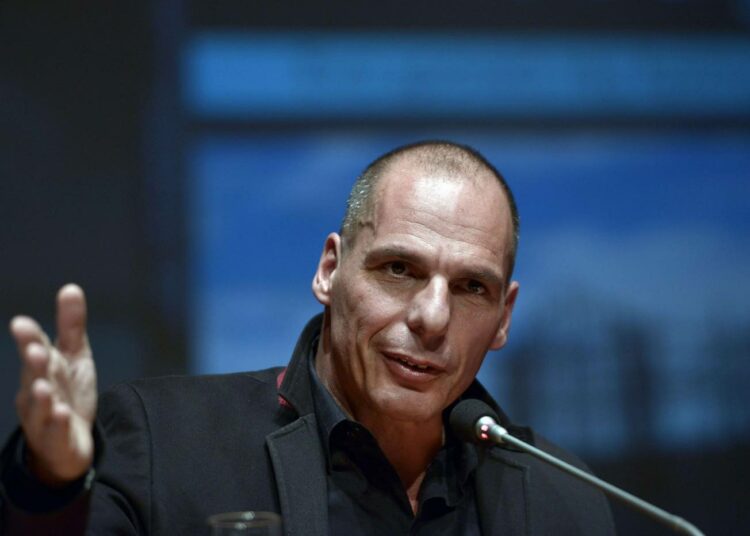 Tsiprasin ministerilistassa suurimman huomion on saanut uusi valtionvarainministeri Yannis Varoufakis.