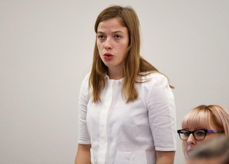 Harva hallituksen linjaus hankaloittaa näin suoraan ihmisten arkielämää, sanoo Li Andersson. Asiasta laajemmin KU:n verkkolehdessä lauantaina.