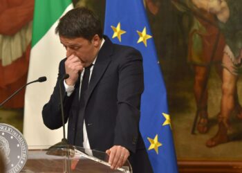 Pääministeri Matteo Renzi ilmoitti erostaan heti kansanäänestyksen tuloksen selvittyä.