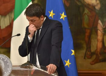 Pääministeri Matteo Renzi ilmoitti erostaan heti kansanäänestyksen tuloksen selvittyä.