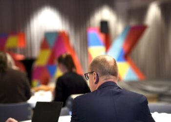 Puheenjohtaja Jarkko Eloranta SAK:n edustajiston kokouksessa torstaina.