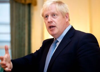 Boris Johnson ilmoitti, ettei aio erota pääministerin paikalta.