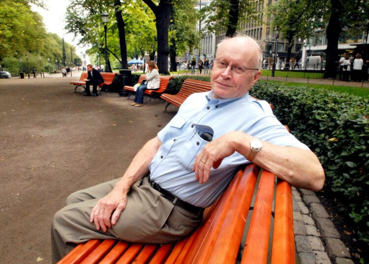 Sosiaalipolitiikan emeritusprofessori Olavi Riihinen hahmotteli oikeaan osuen vuonna 1992 sen, miten libertarismi ja uusliberalismi muuttavat Suomea. Riihinen täyttää tänään 90 vuotta.