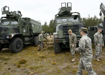 Uudenmaan prikaatin ja Yhdysvaltain merijalkaväen osaston yhteinen koulutus Syndalenin harjoitusalueella Hangossa viime vuoden marraskuussa.