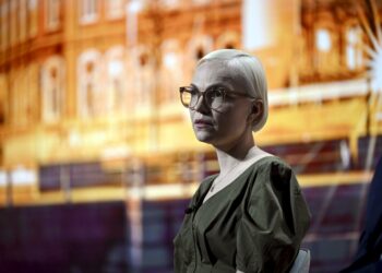 ¿Koulutuksen rahoitusta nyt romutetaan, vaikka koulutuksen piti olla hallituksen “erityissuojelussa”. En suosittele kenellekään joutumista tämän oikeistohallituksen erityissuojeluun, vasemmistoliiton puheenjohtaja Minja Koskela sanoo.