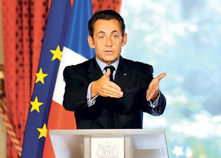 Nicolas Sarkozy alkaa muistuttaa yhä enemmän esikuvaansa Napoleon Bonapartea.