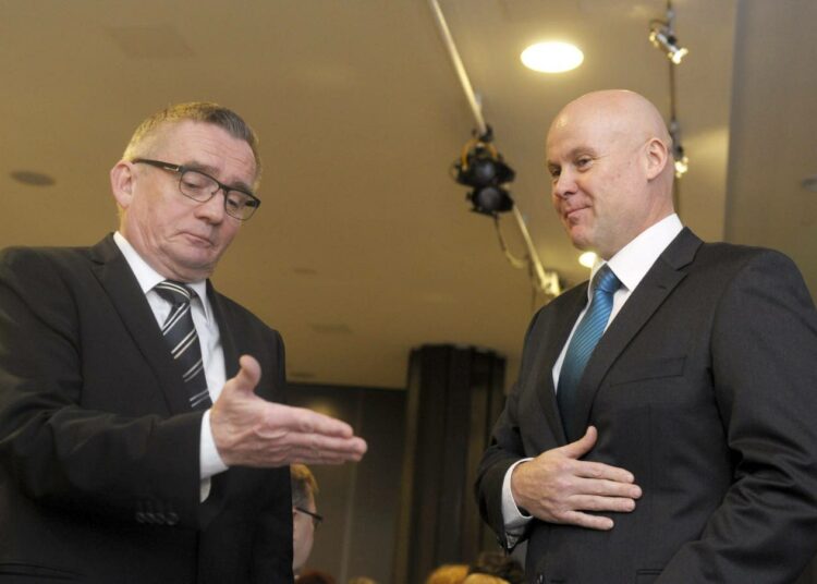 Vuodesta 2000 STTK:ta johtanut Mikko Mäenpää sai seuraajakseen Antti Palolan.