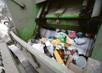 Jätelain muutos jauhaisi kunnan ja pienten yritysten bisneksen palasiksi. Vain suuret yritykset pärjäisivät.