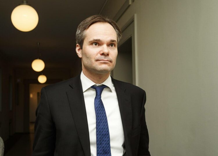 Sisäministeri Kai Mykkänen eduskunnassa viime viikolla.