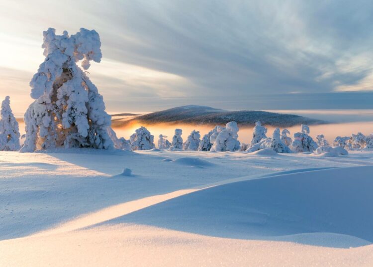 Elokuvassa tunturit mielletään nukkuviksi jättiläisiksi.