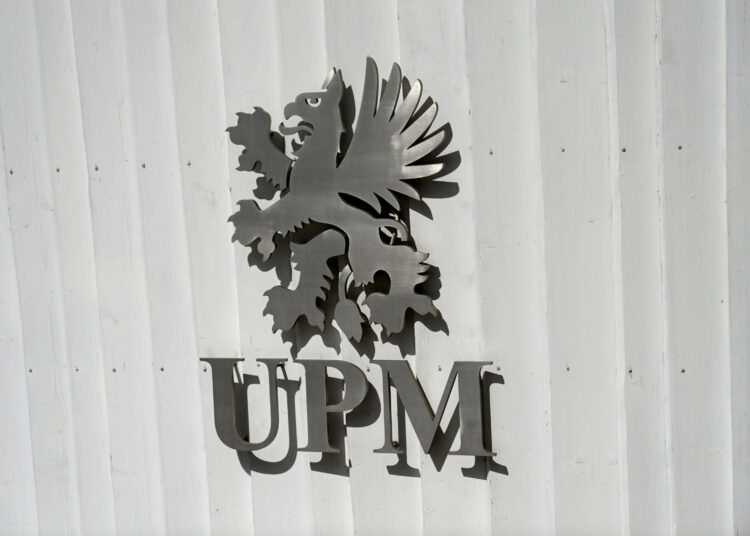 UPM ei kohtelePron mukaan toimihenkilöitään tasapuolisesti.