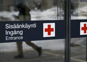HUS irtisanoo lähes 300 henkilöä.