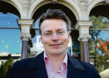 Suurista poliittisista ratkaisuista pitäisi käydä laaja kansalaiskeskustelu. Tämä on Marko Karttusen mielestä hänen väitöstutkimuksensa yksi keskeinen opetus.