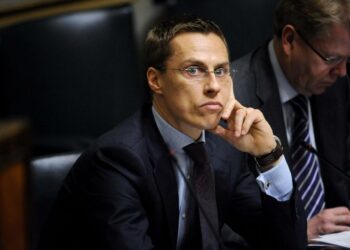 Ulkoministeri Stubb ilmoitti, ettei aio alkaa Laakson psykoterapeutiksi eduskunnan istunnossa.