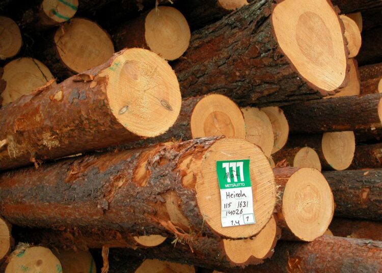 Metsäalalla arvioidaan olevan runsaat kolme tuhatta työntekijää