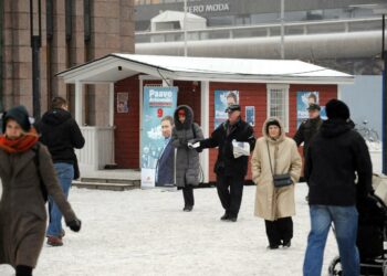 Helsingin Vasemmistoliitto päätyi harkinnan jälkeen lainaamaan vaalimökkiään Helsingin Vihreille.