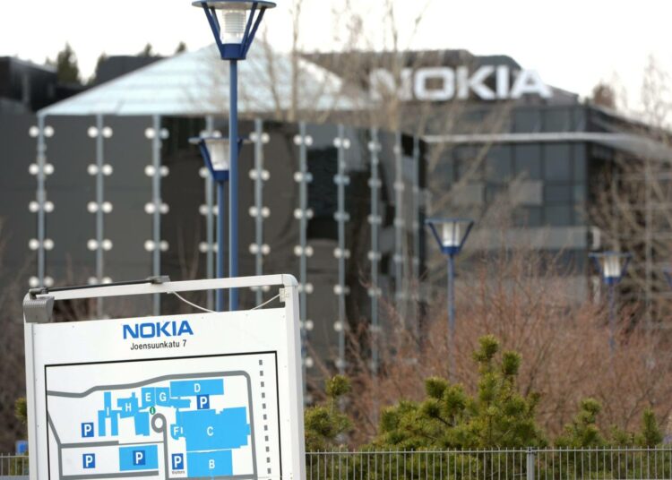 Nokian matkapuhelintehdas Salossa.