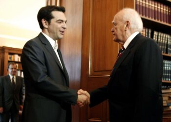 Kreikan presidentti Karolos Papoulias antoi virallisesti hallitustunnustelijan tehtävän Syrizan Aleksis Tsiprasille tiistaina. Tsiprasilla on aikaa perjantaihin asti.
