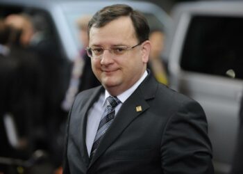 Pääministeri Petr Necasin oikeistohallitus on ahtaalla ja sen hajoamista pidetään täysin mahdollisena.